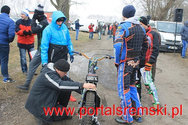 Ice Speedway  w Mórce