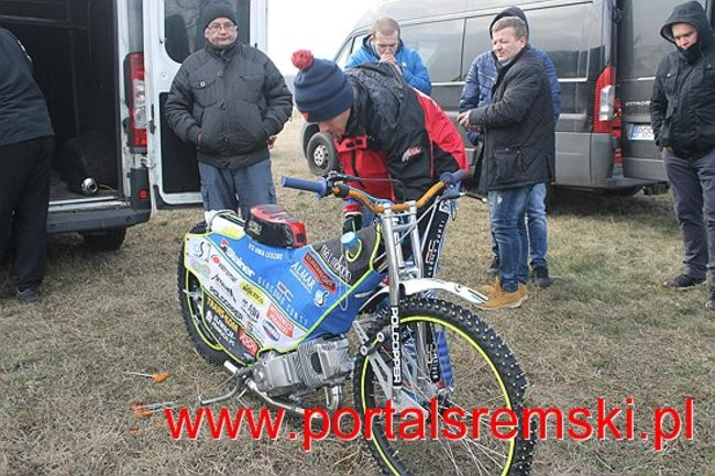 Ice Speedway  w Mórce