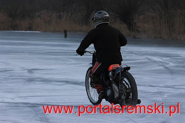 Ice Speedway  w Mórce