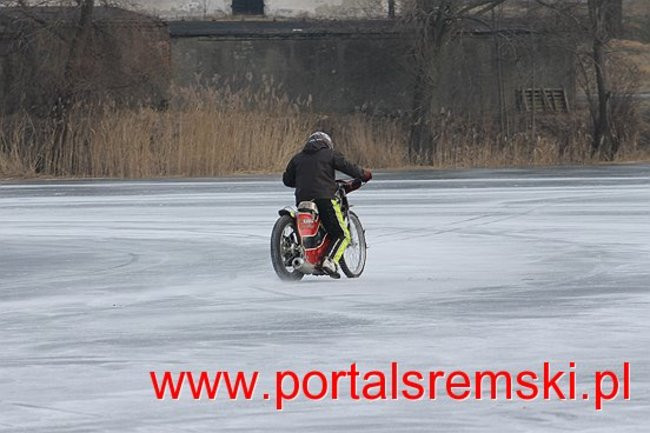 Ice Speedway  w Mórce