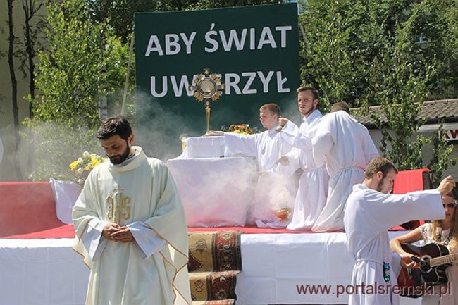 Procesja Bożego Ciała na Jezioranach
