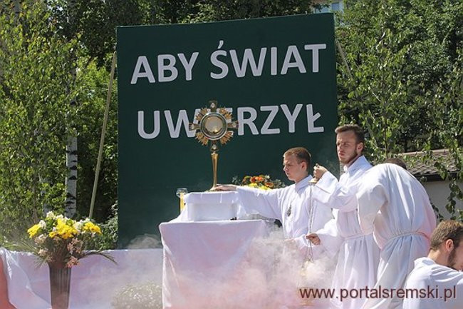 Procesja Bożego Ciała na Jezioranach