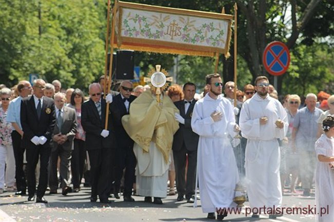 Procesja Bożego Ciała na Jezioranach