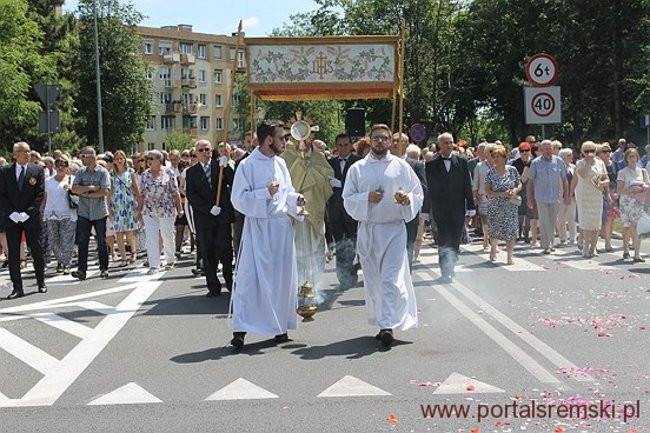 Procesja Bożego Ciała na Jezioranach