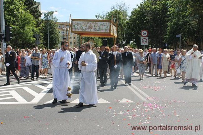 Procesja Bożego Ciała na Jezioranach