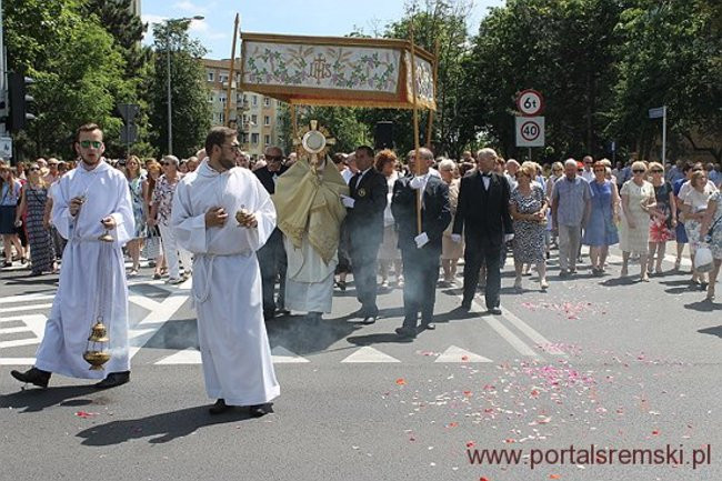 Procesja Bożego Ciała na Jezioranach