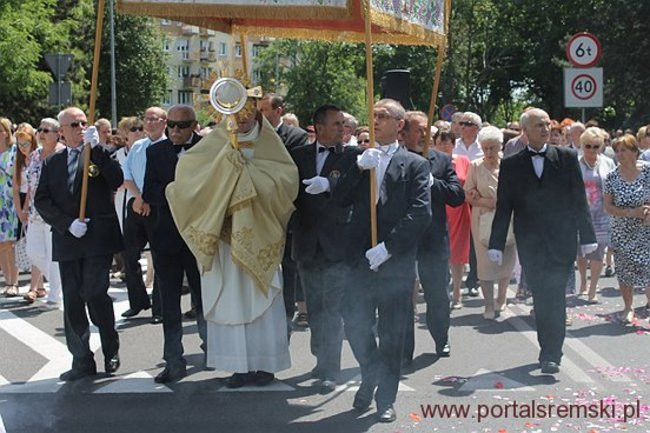 Procesja Bożego Ciała na Jezioranach