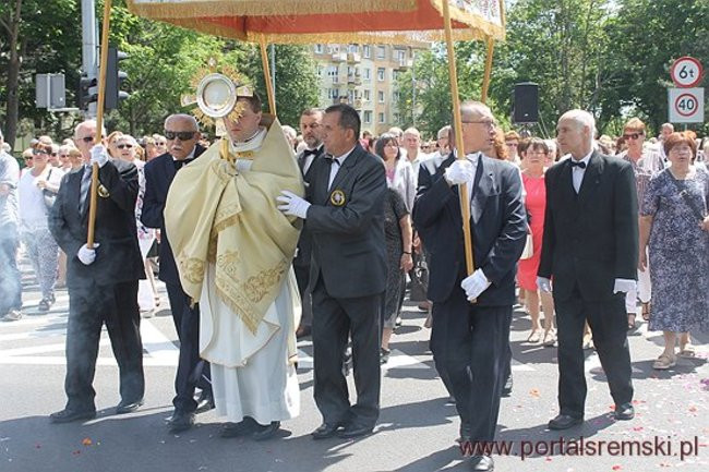 Procesja Bożego Ciała na Jezioranach