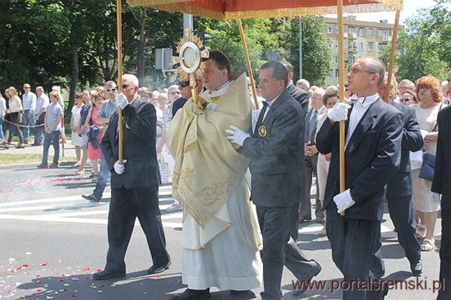 Procesja Bożego Ciała na Jezioranach
