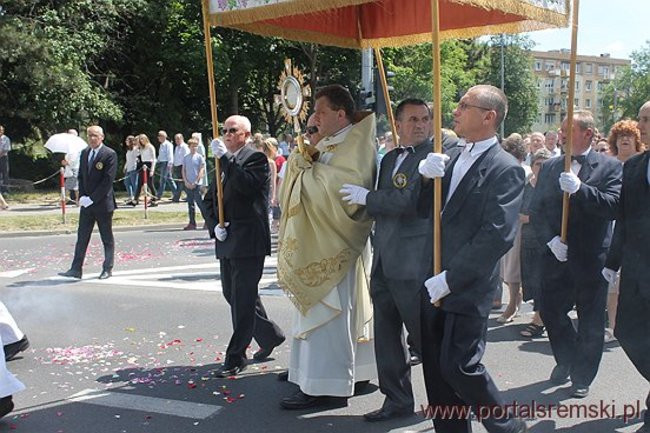 Procesja Bożego Ciała na Jezioranach