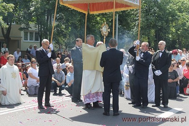 Procesja Bożego Ciała na Jezioranach