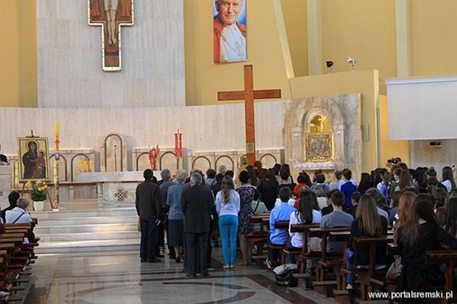 Krzyż Jana Pawła II w Śremie