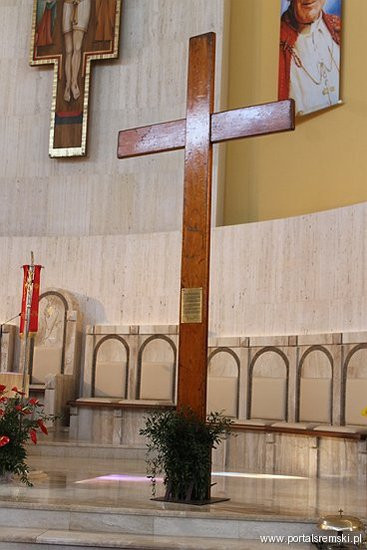 Krzyż Jana Pawła II w Śremie