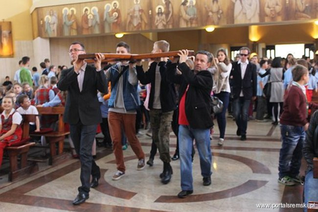 Krzyż Jana Pawła II w Śremie