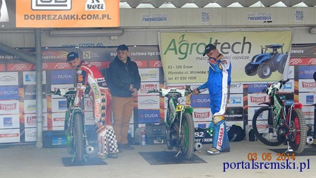 Amatorzy nie zwalniają