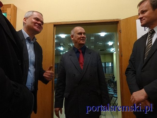 Pokażmy Tuskowi czerwoną kartkę