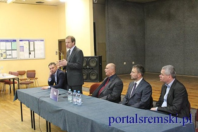 Pokażmy Tuskowi czerwoną kartkę