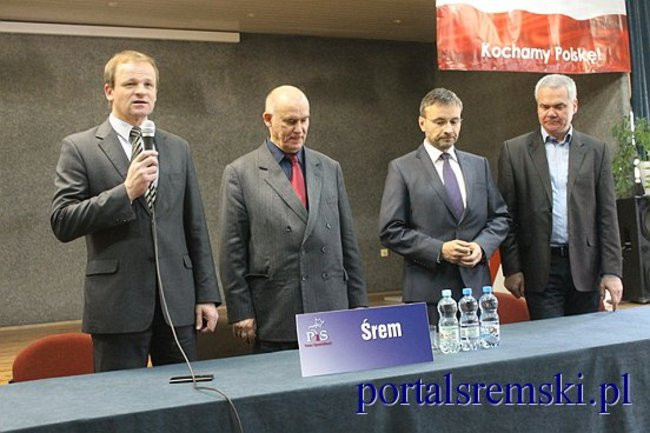 Pokażmy Tuskowi czerwoną kartkę