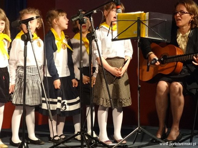 Śremsong rozpoczęty