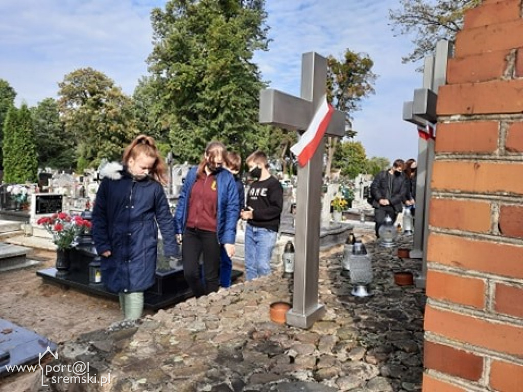 81. rocznica rozstrzelania 17 mieszkańców Ziemi Ksiąskiej i Dolskiej
