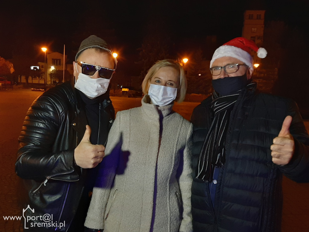 Dolsk. Kolędy na rynku
