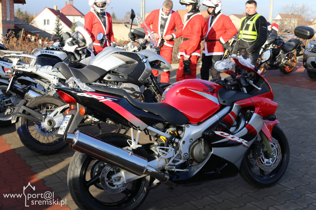 Mikołaje na motorach wspierają Piotra
