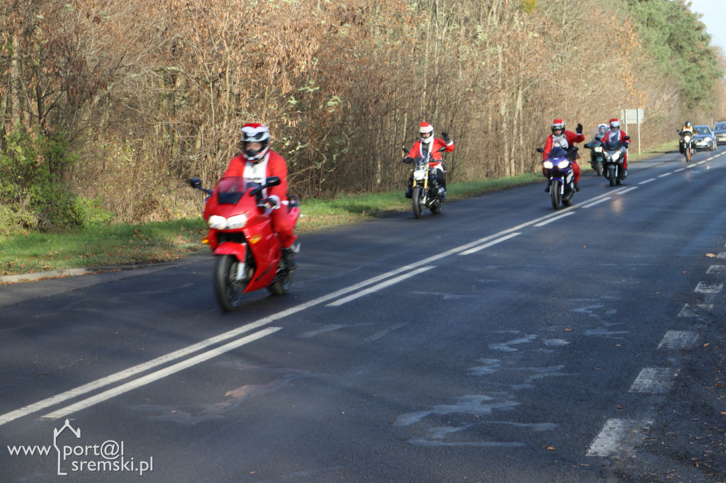 Mikołaje na motorach wspierają Piotra