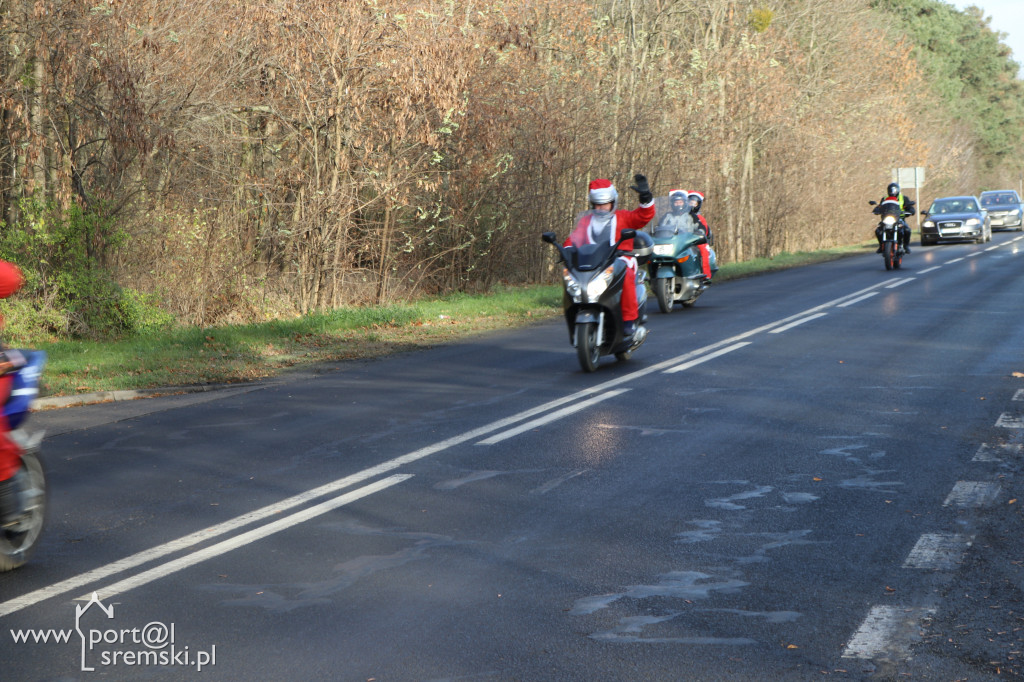 Mikołaje na motorach wspierają Piotra