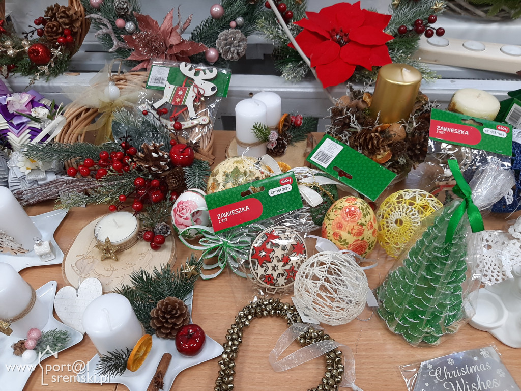Kiermasz świąteczny dla Piotra Bajora