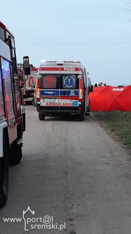 Wypadek na drodze Grabianowo - Marianowo. Samochód uderzył w mur