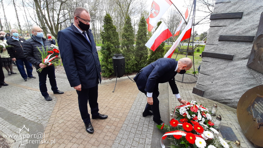 Śremianie pamiętają o Ofiarach Zbrodni Katyńskiej i dzisiaj oddają im hołd