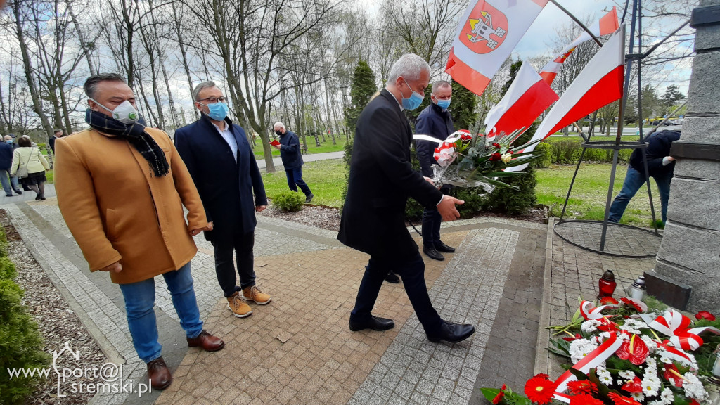 Śremianie pamiętają o Ofiarach Zbrodni Katyńskiej i dzisiaj oddają im hołd