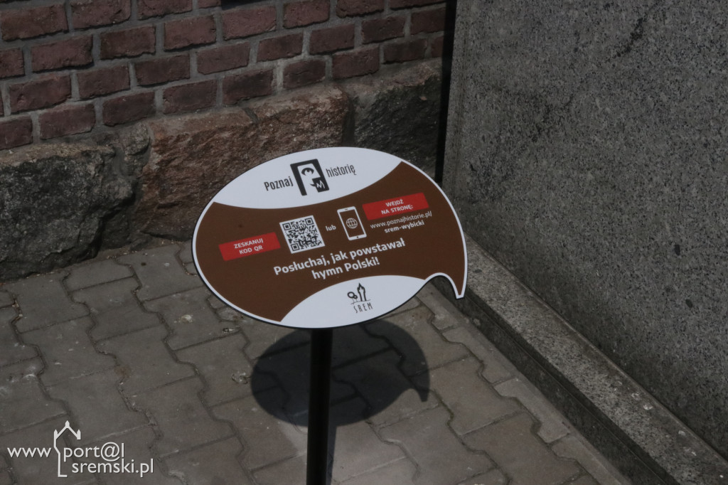 Niezwykłe historie Śremu. Odbierz telefon od pomnika i posłuchaj co ma Ci do przekazania