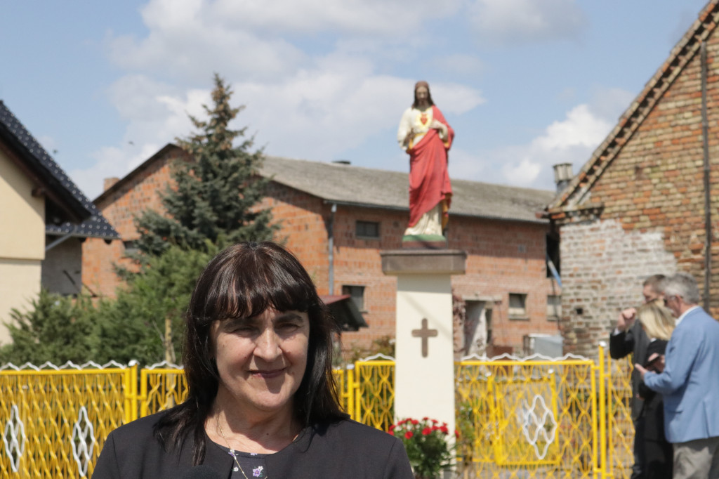 Uroczyste poświęcenie i odsłonięcie figury w Szymanowie z okazji 100. rocznicy