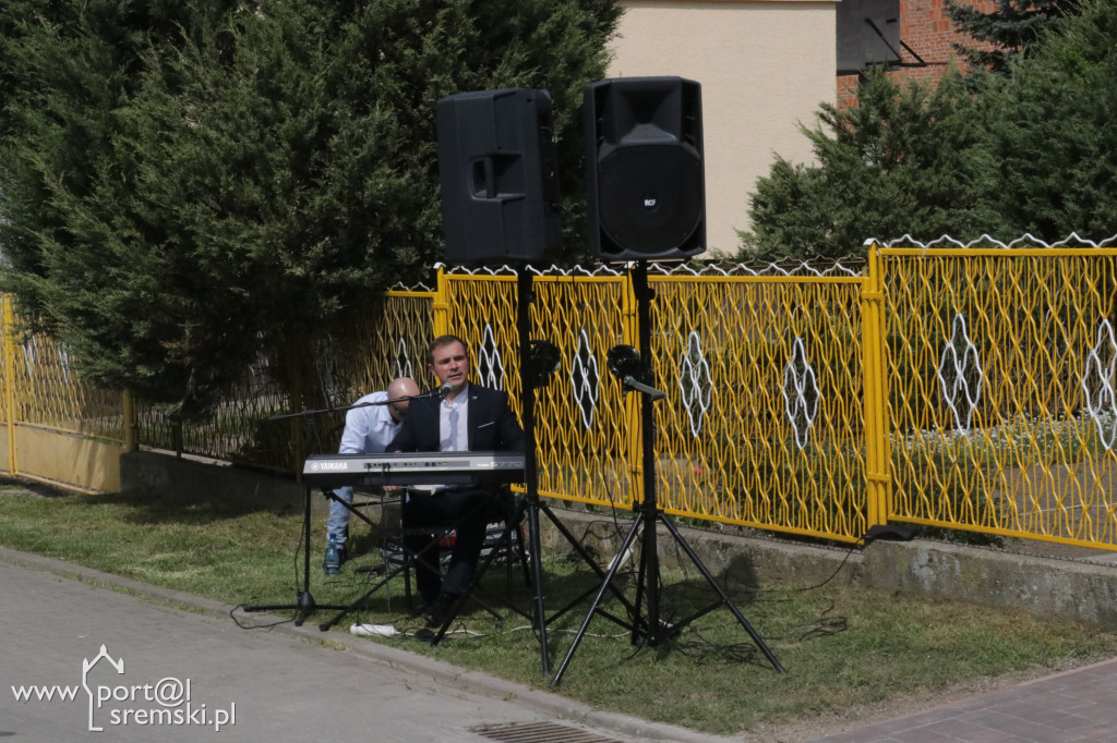 Uroczyste poświęcenie i odsłonięcie figury w Szymanowie z okazji 100. rocznicy