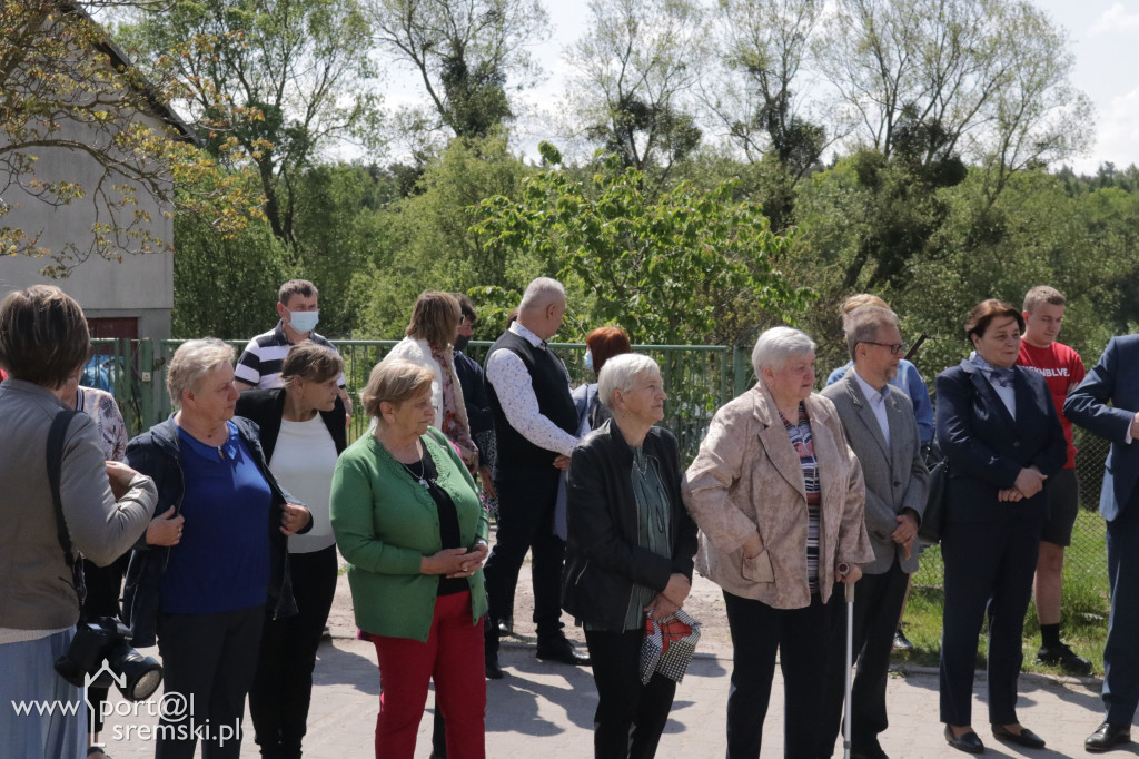 Uroczyste poświęcenie i odsłonięcie figury w Szymanowie z okazji 100. rocznicy