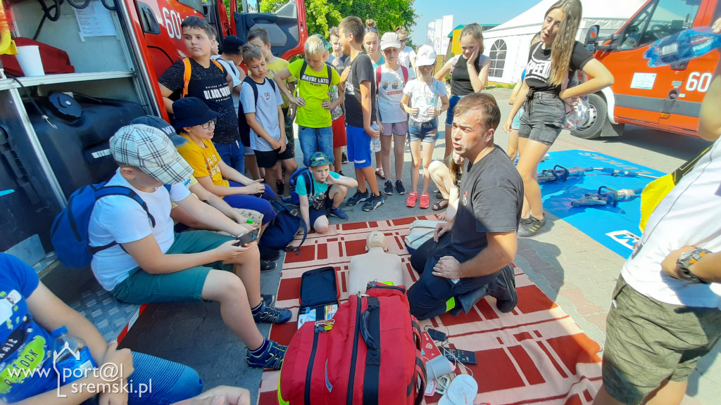 Tak rozpoczęło się spotkanie służb i dzieci odnośnie bezpiecznych wakacji