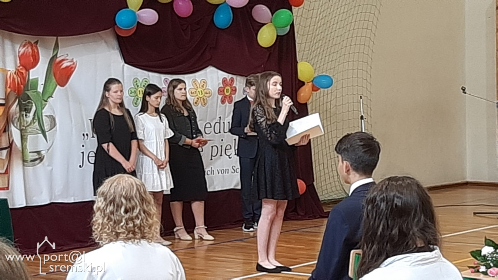 Oficjalnie zakończył się rok szkolny 2021. WAKACJE - czas start!