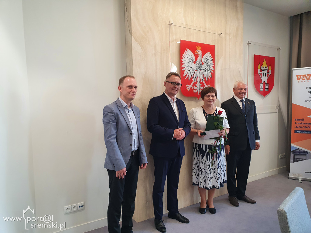 Uroczyste wręczenie medali i dyplomów pracownikom PGK w Śremie