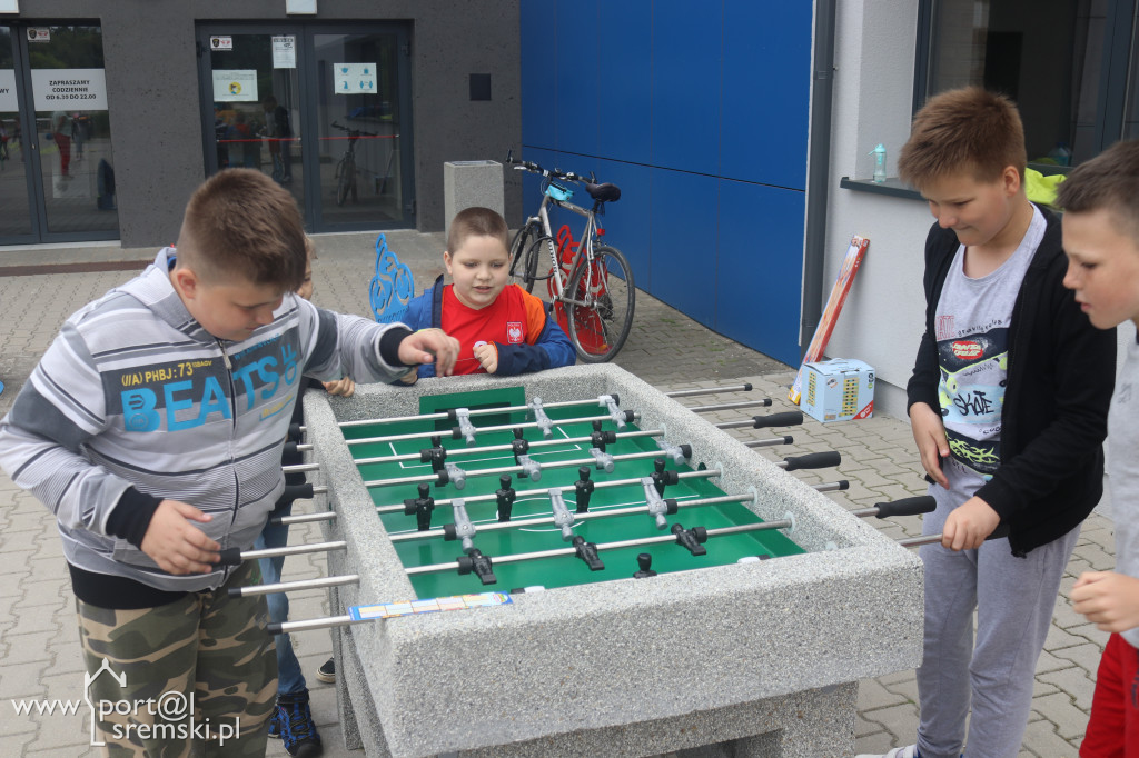 Piątkowe spotkanie z cyklu GRY PODWÓRKOWE w Śremskim Sporcie