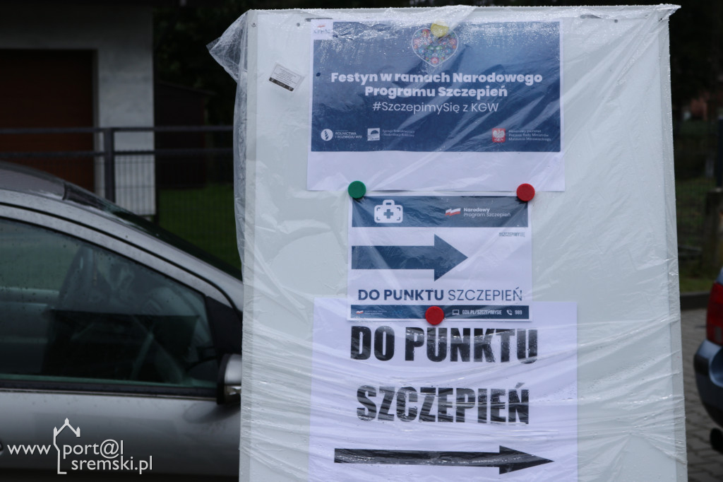 Festyn Rodzinny w Zbrudzewie. Pomimo nieprzychylnej pogody goście bawili się znakomicie