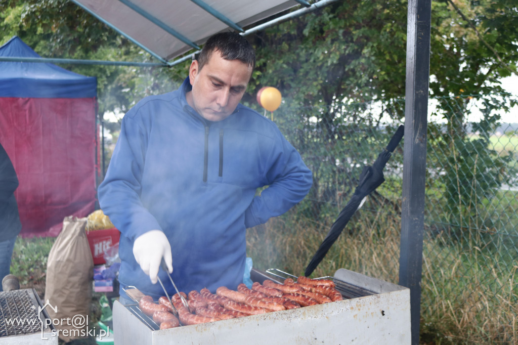 Festyn Rodzinny w Zbrudzewie. Pomimo nieprzychylnej pogody goście bawili się znakomicie