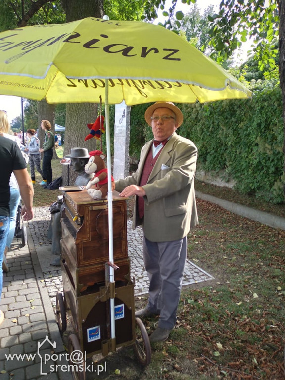 Promenada jak za dawnych lat! Tak w niedzielę bawili się nad rzeką mieszkańcy Śremu