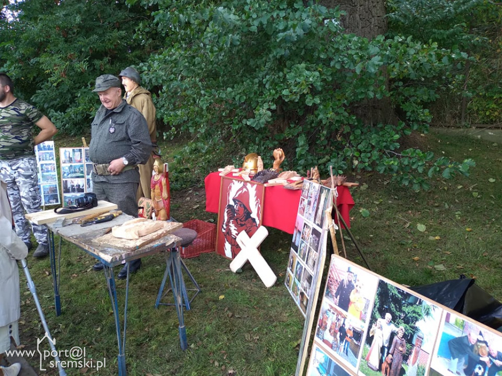 Promenada jak za dawnych lat! Tak w niedzielę bawili się nad rzeką mieszkańcy Śremu