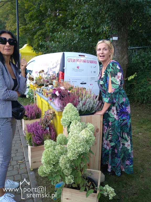 Promenada jak za dawnych lat! Tak w niedzielę bawili się nad rzeką mieszkańcy Śremu