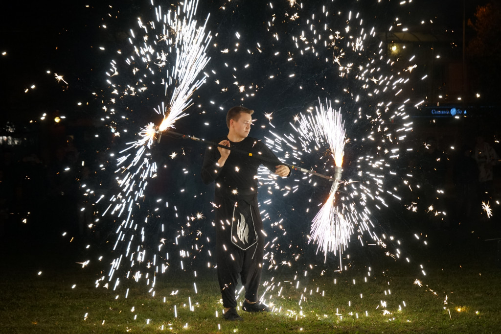 Pokaz Ognia z okazji 70-lecia Spółdzielni Mieszkaniowej
