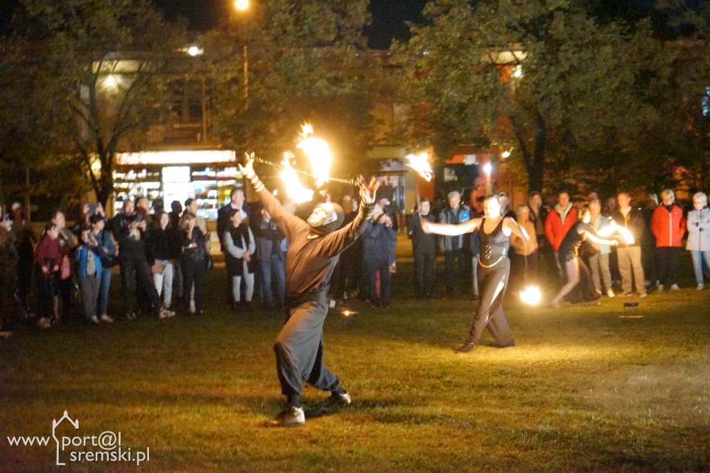 Pokaz Ognia z okazji 70-lecia Spółdzielni Mieszkaniowej