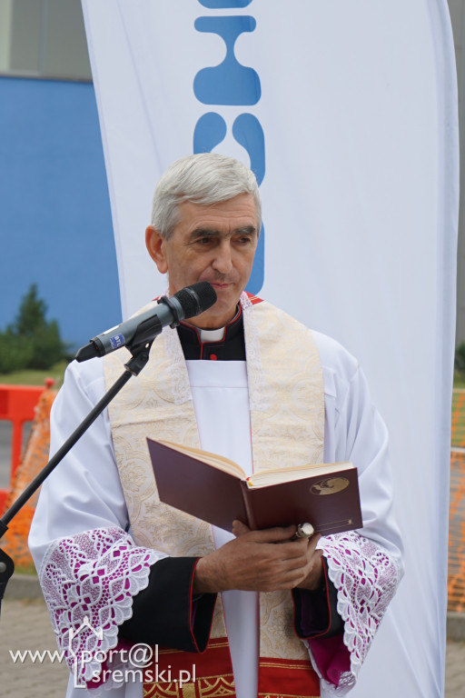 Poświęcenie i wmurowanie kamienia węgielnego - Capchem Śrem
