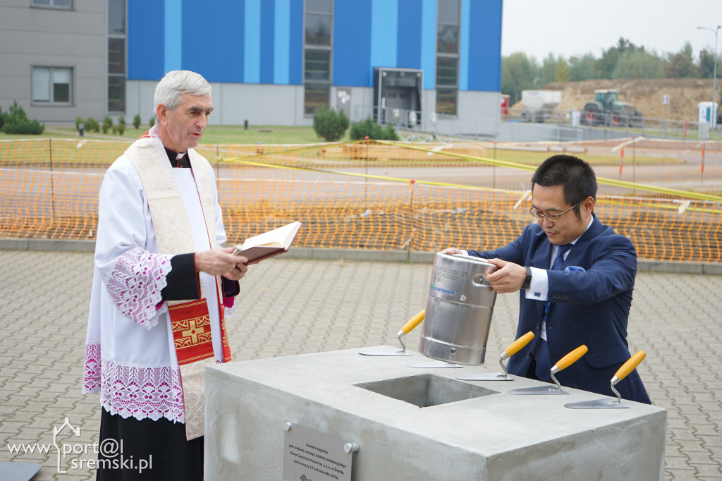 Poświęcenie i wmurowanie kamienia węgielnego - Capchem Śrem