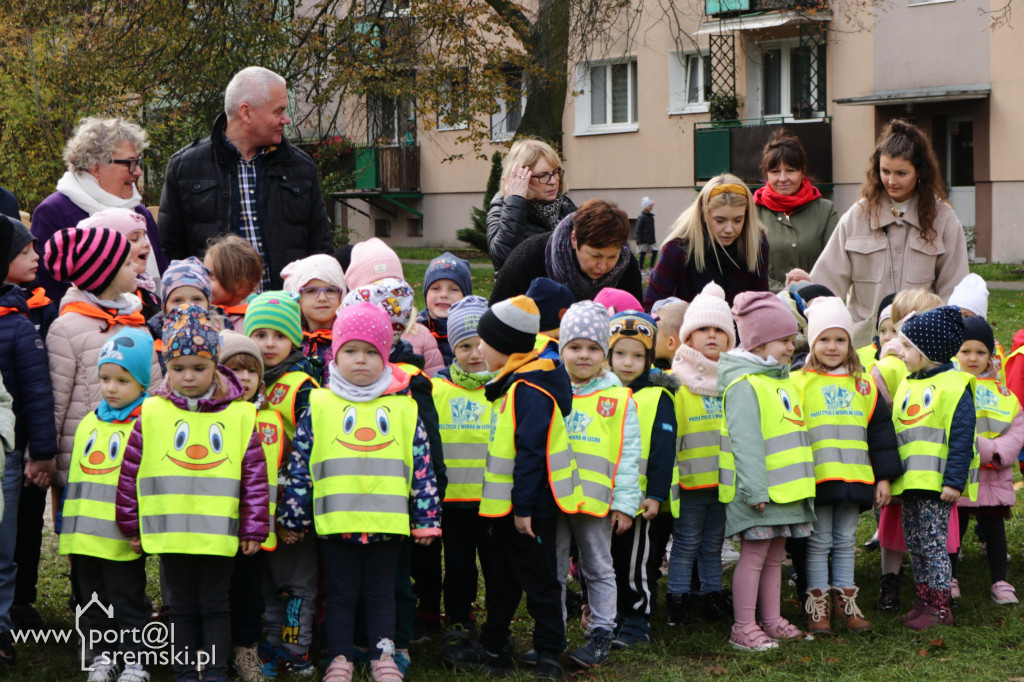 Przedszkolaki dokonały otwarcia nowego placu zabaw w Śremie